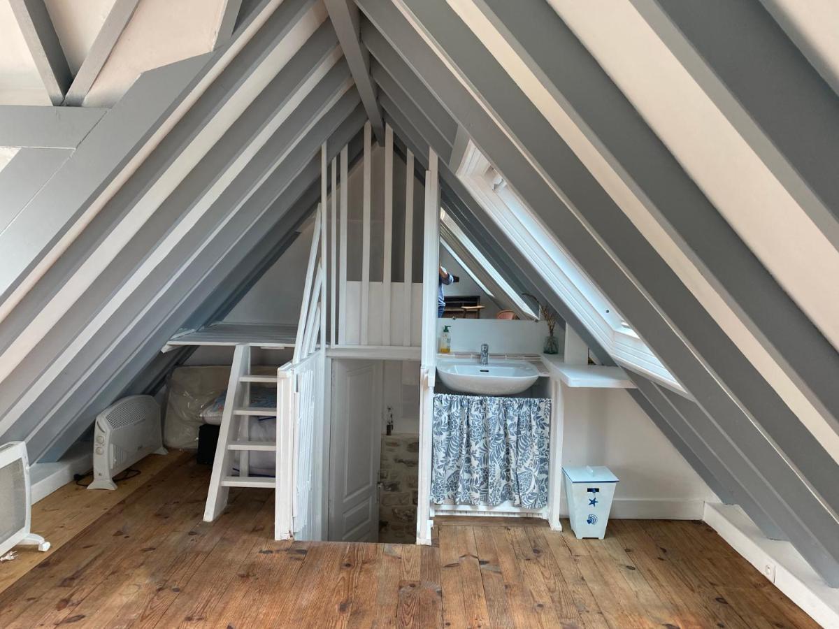 La Maison Bleue Port-en-Bessin-Huppain Dış mekan fotoğraf
