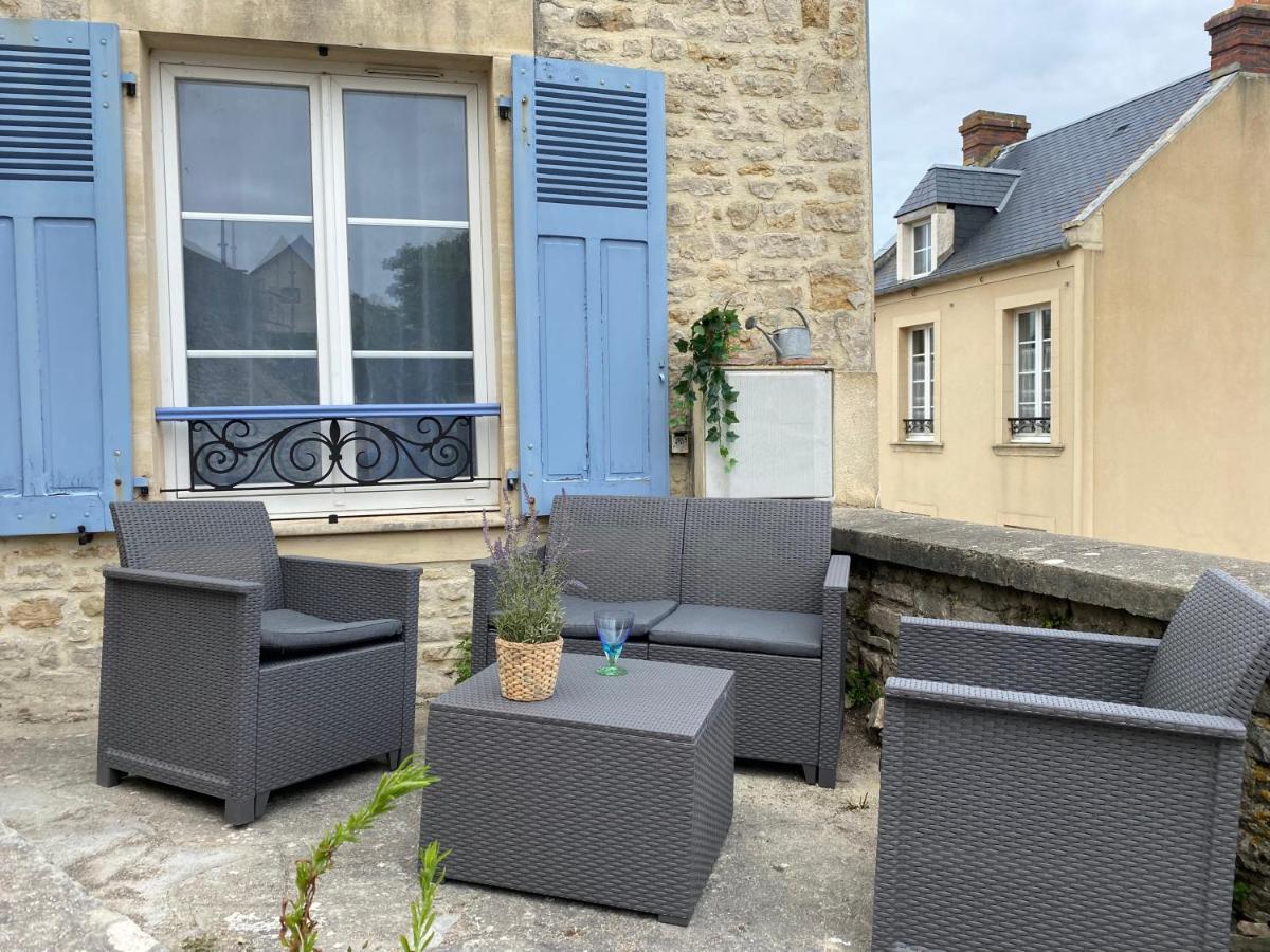 La Maison Bleue Port-en-Bessin-Huppain Dış mekan fotoğraf